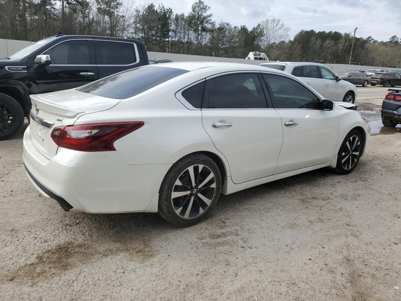 2018 NISSAN ALTIMA 2.5 - Фото 3