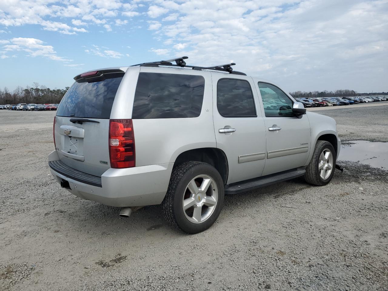 2011 CHEVROLET TAHOE K150 - Image 3
