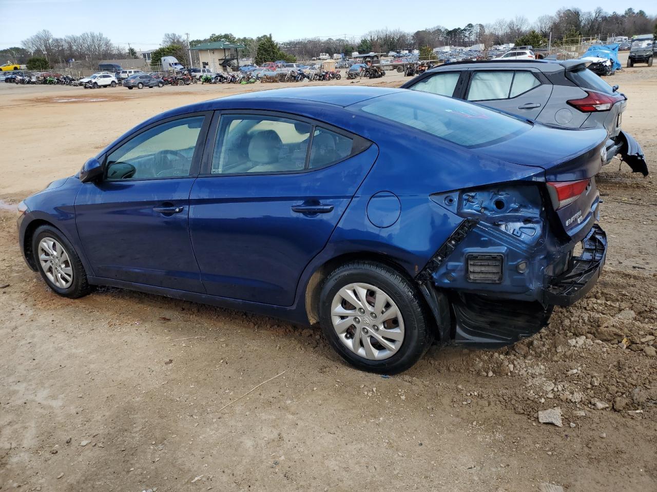 2018 HYUNDAI ELANTRA SE - Фото 2