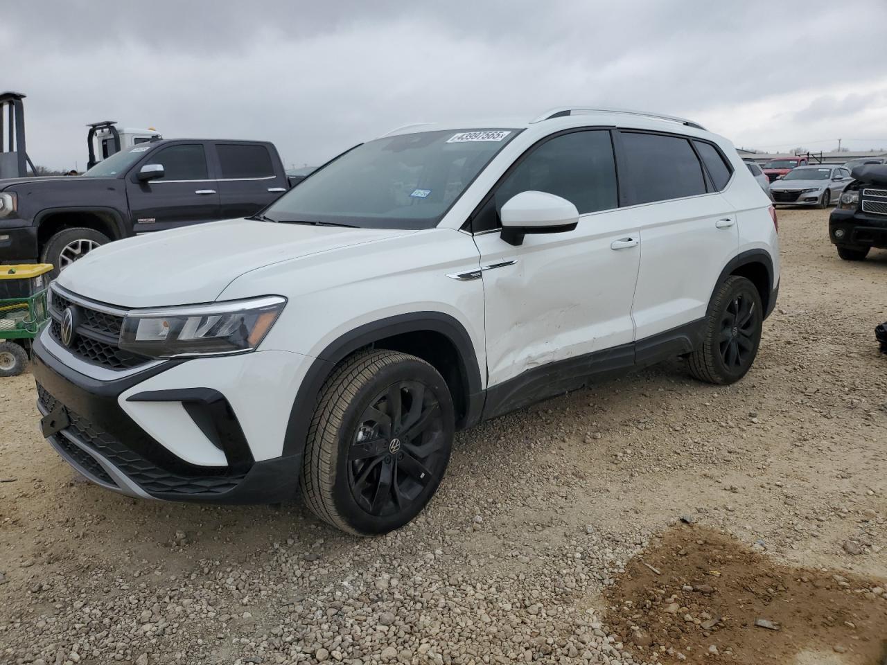 2024 VOLKSWAGEN TAOS SE