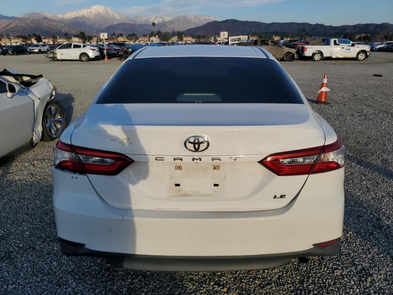 2018 TOYOTA CAMRY L - Image 6