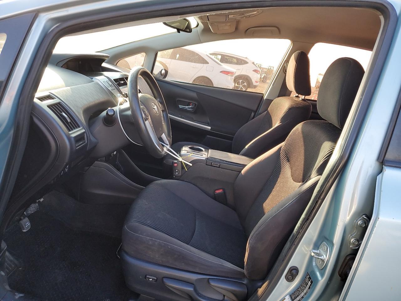 2015 TOYOTA PRIUS V - Image 7