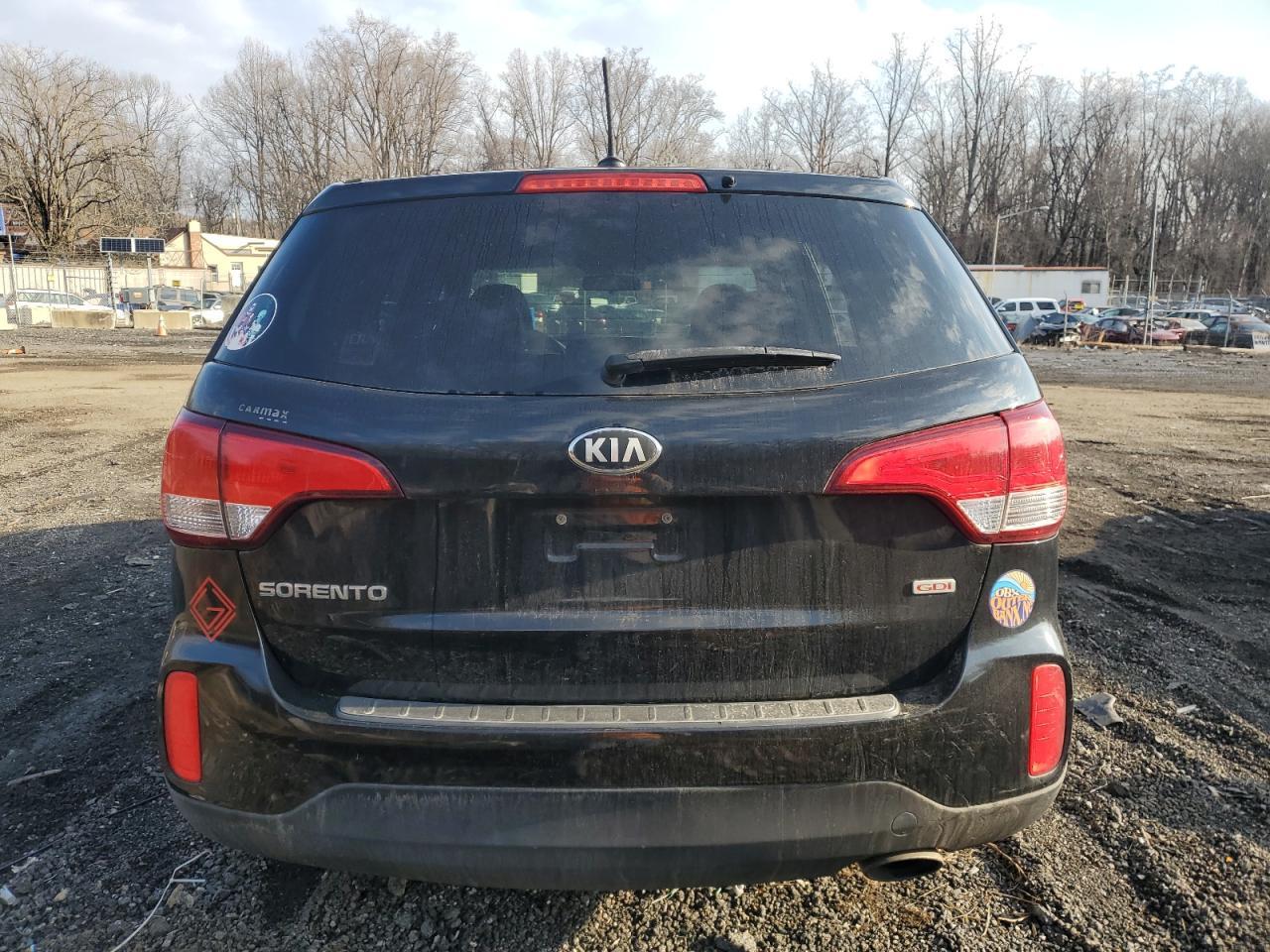 2015 KIA SORENTO LX - Image 6