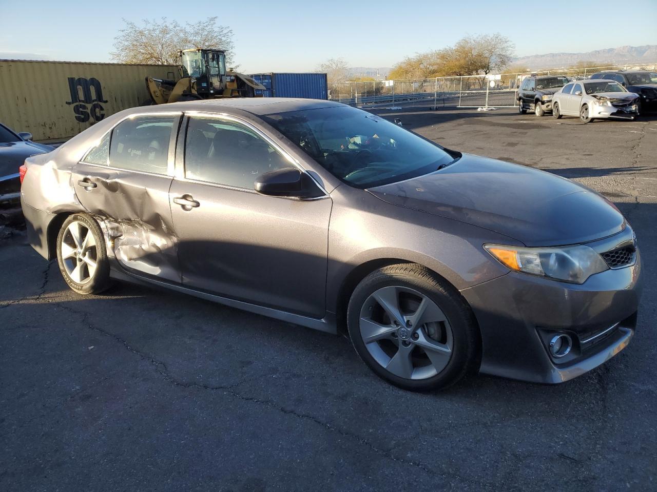 2014 TOYOTA CAMRY L - Фото 4