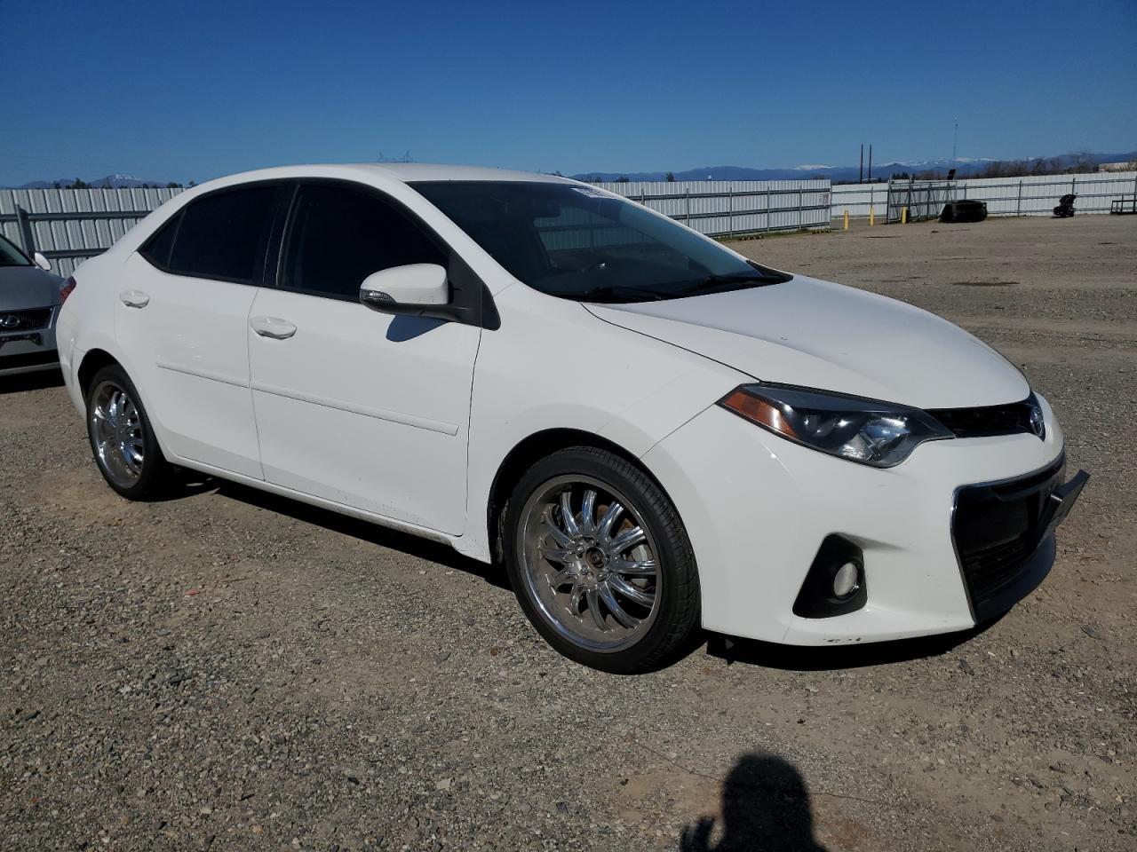 2014 TOYOTA COROLLA L - Image 4