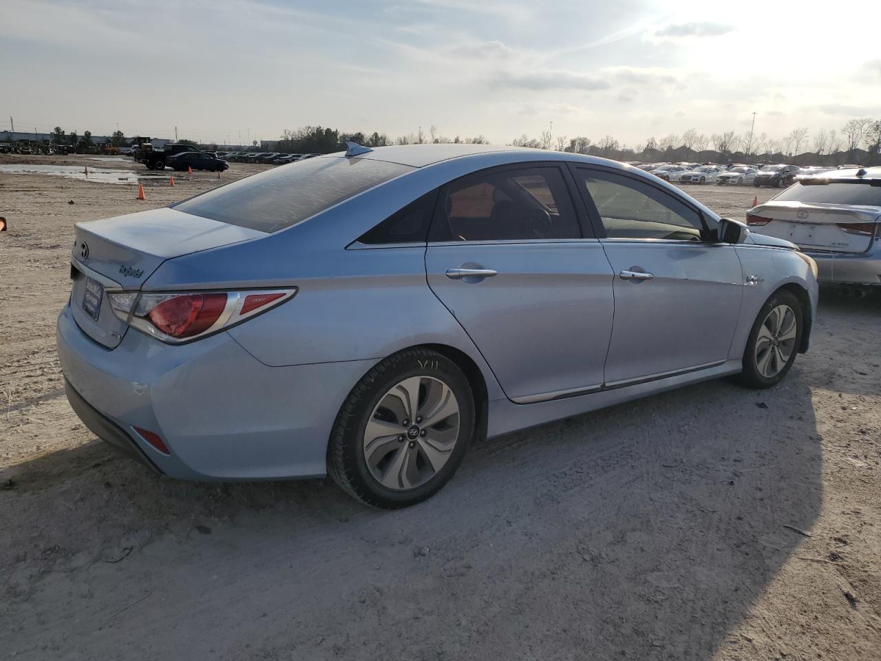 2013 HYUNDAI SONATA HYB - Image 3