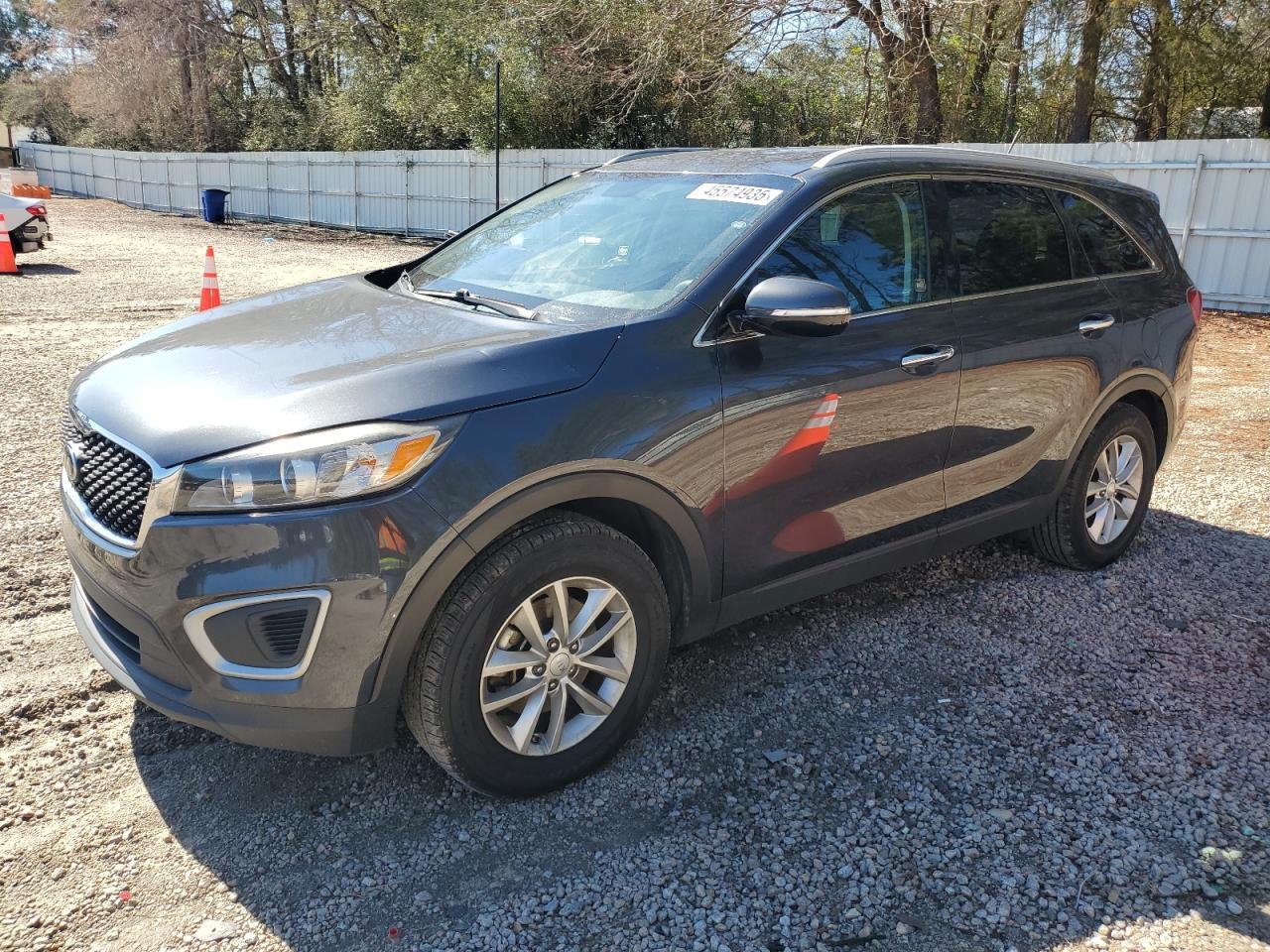 2017 KIA SORENTO LX