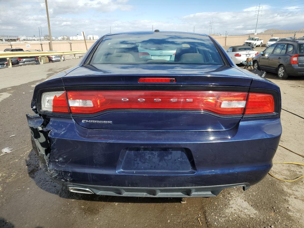 2013 DODGE CHARGER SE - Фото 6