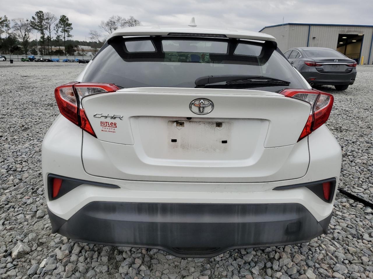2018 TOYOTA C-HR XLE - Фото 6