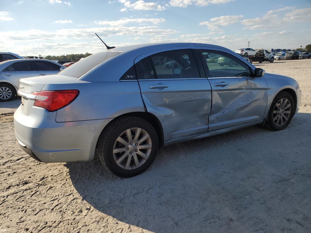 2012 CHRYSLER 200 TOURIN - Image 3