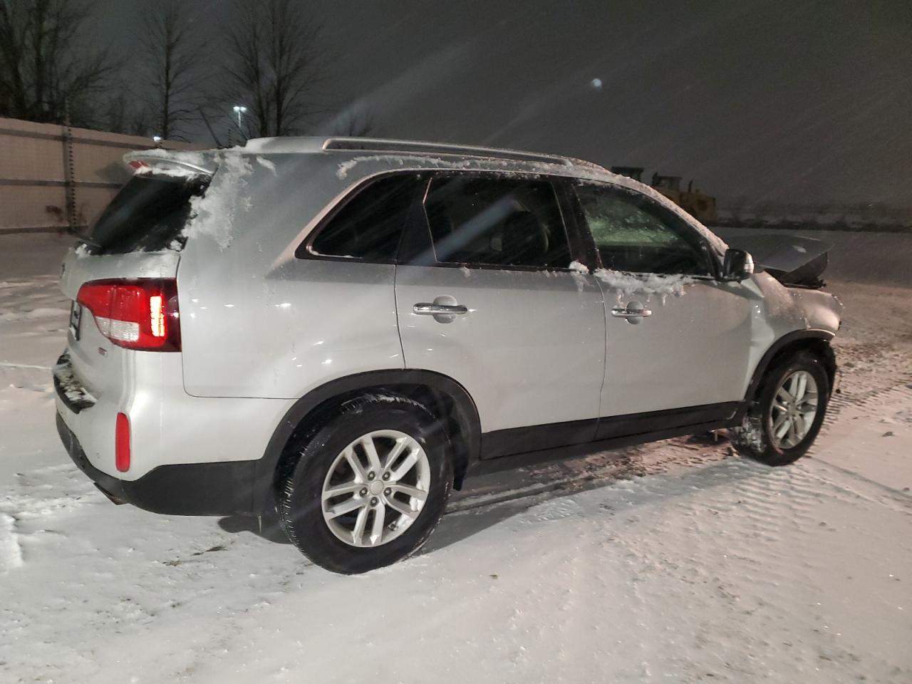 2014 KIA SORENTO LX - Image 3