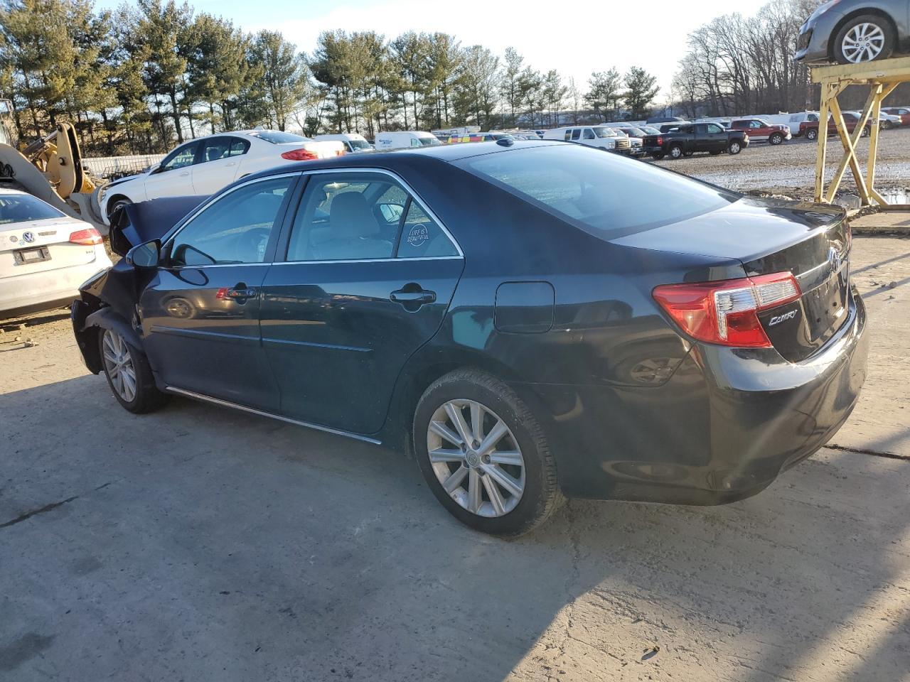 2014 TOYOTA CAMRY L - Фото 2