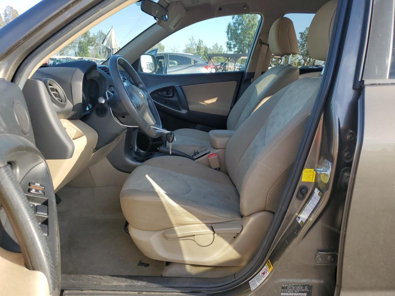 2011 TOYOTA RAV4 - Image 7