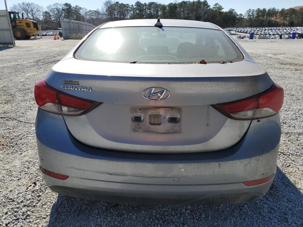 2015 HYUNDAI ELANTRA SE - Image 6