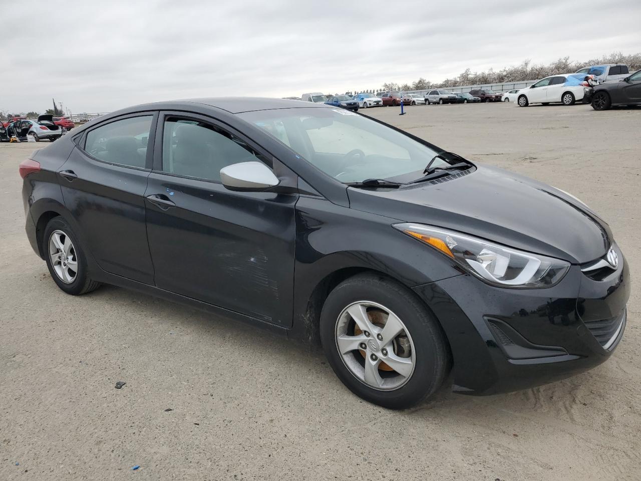 2015 HYUNDAI ELANTRA SE - Фото 4