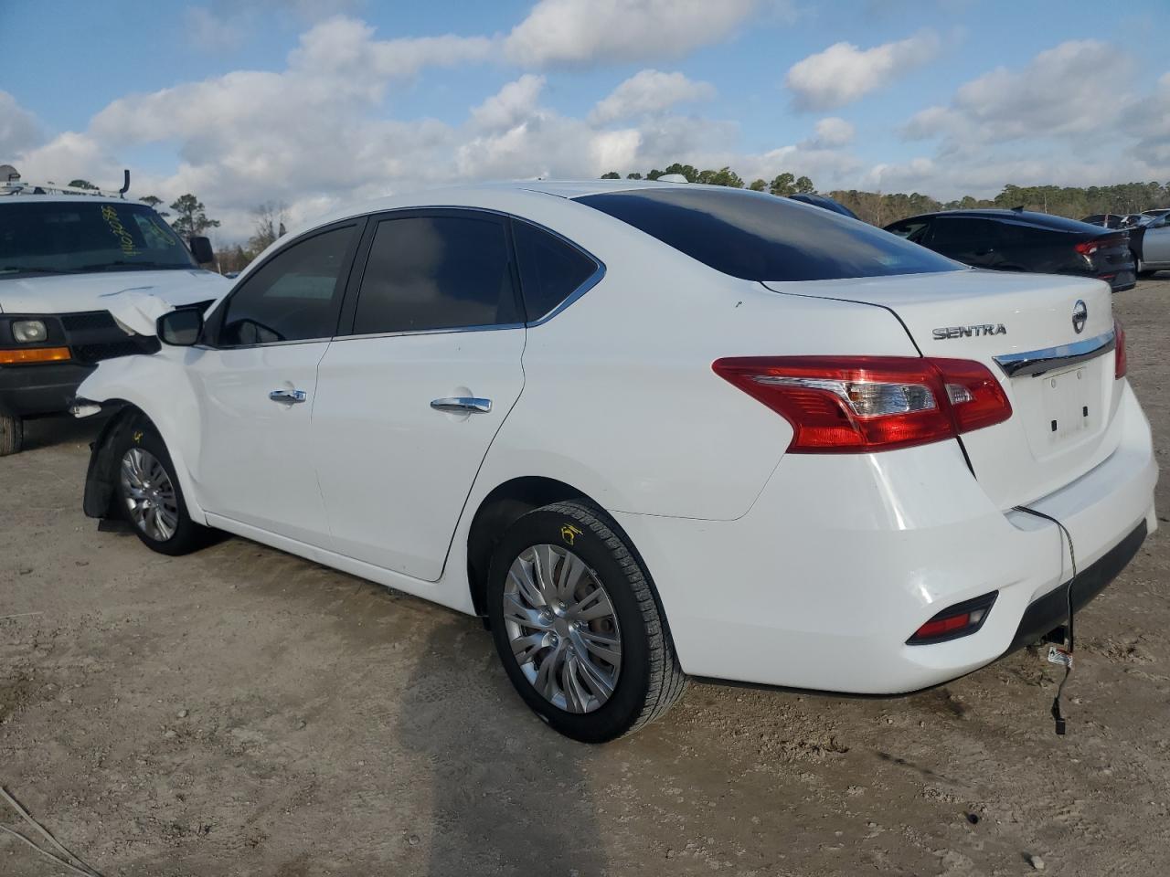2016 NISSAN SENTRA S - Фото 2