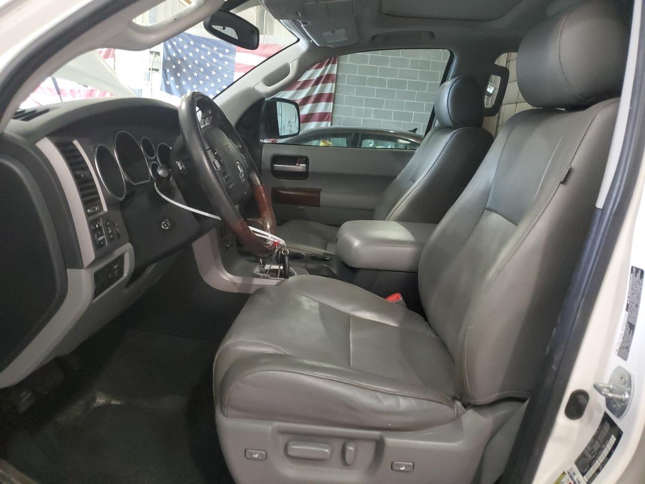 2013 TOYOTA SEQUOIA PL - Фото 7