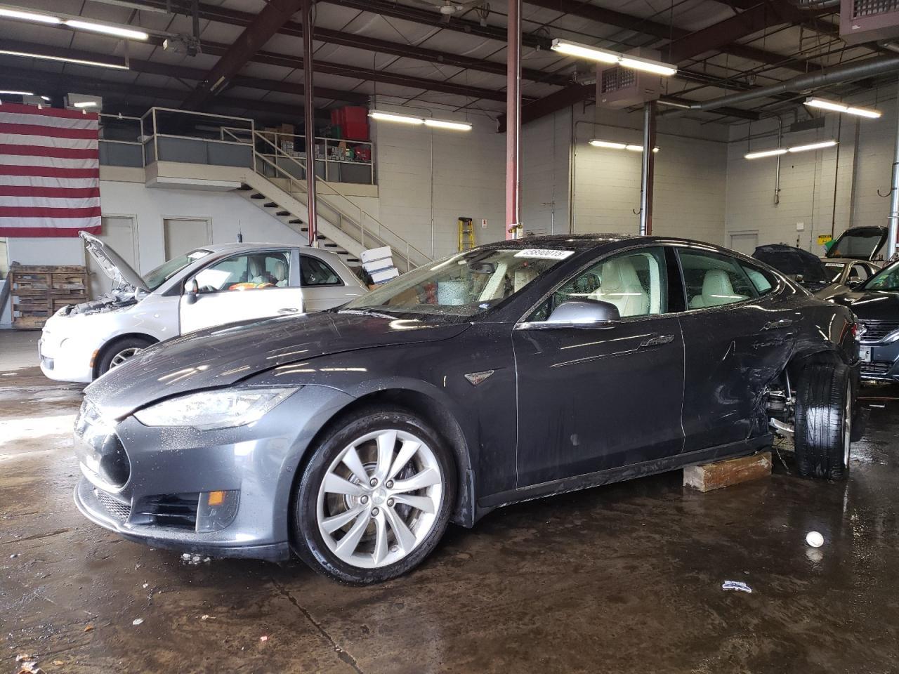 2015 TESLA MODEL S 70