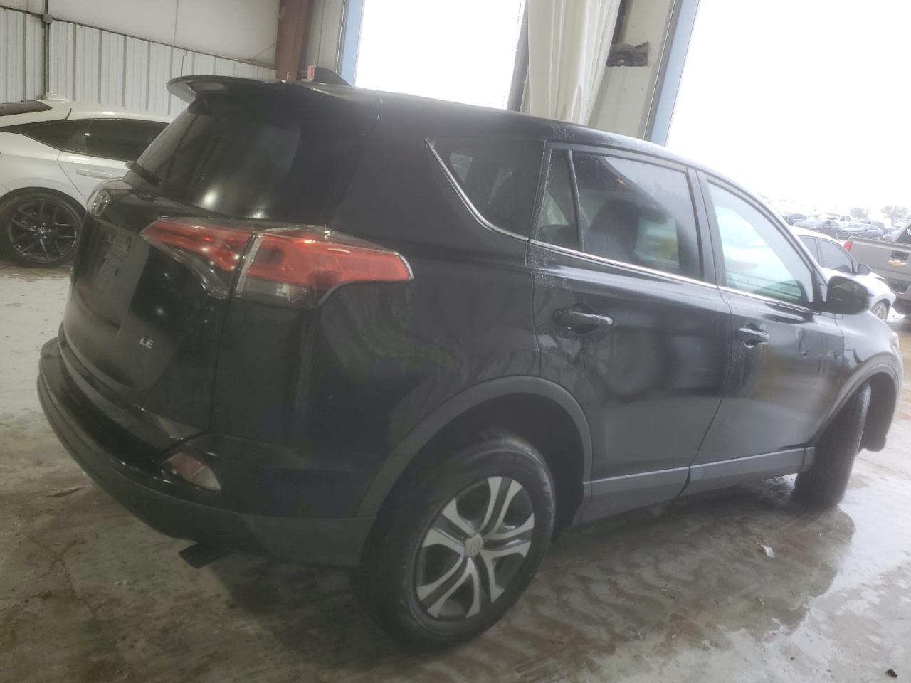 2018 TOYOTA RAV4 LE - Image 3