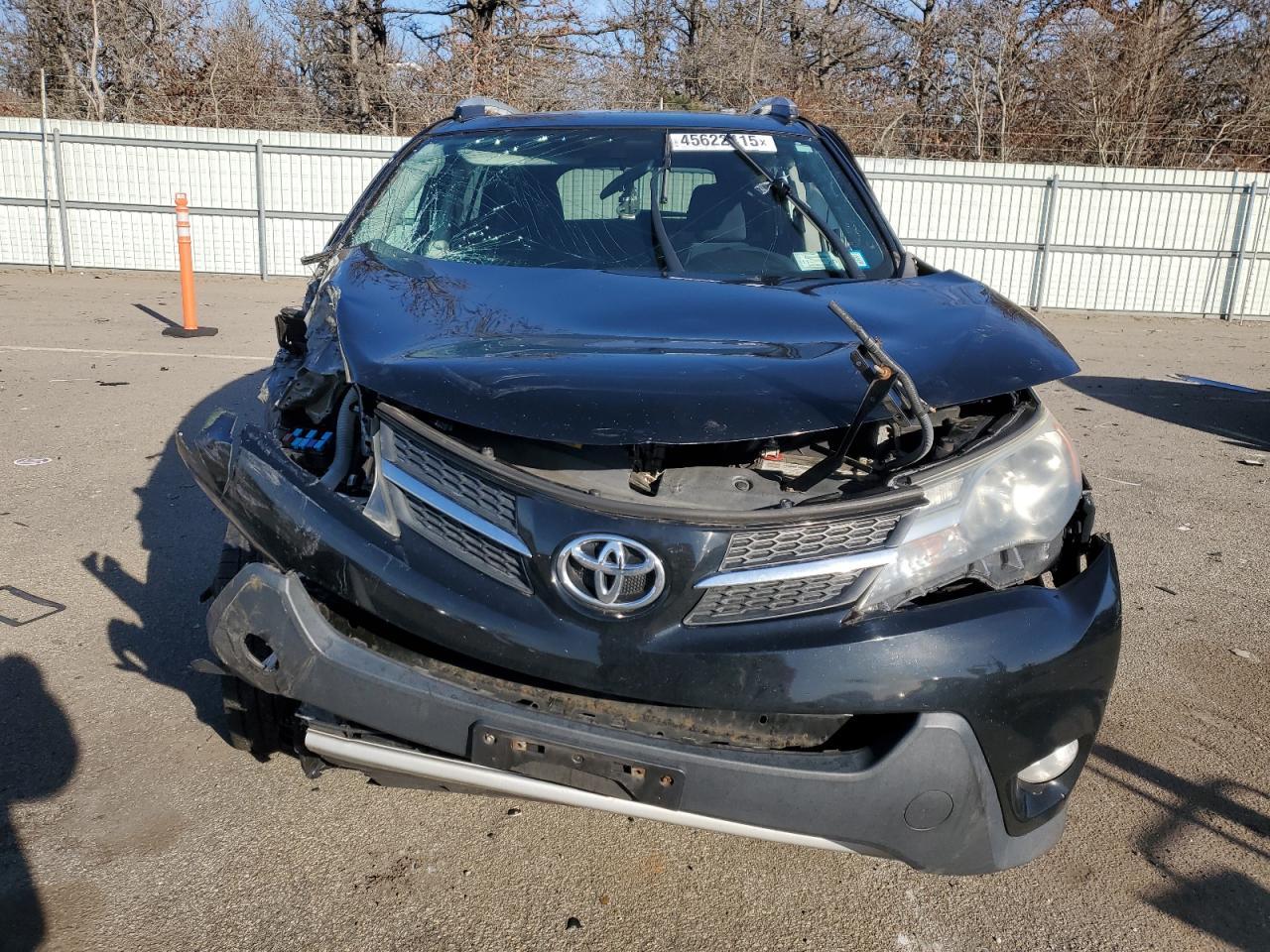 2015 TOYOTA RAV4 XLE - Фото 5