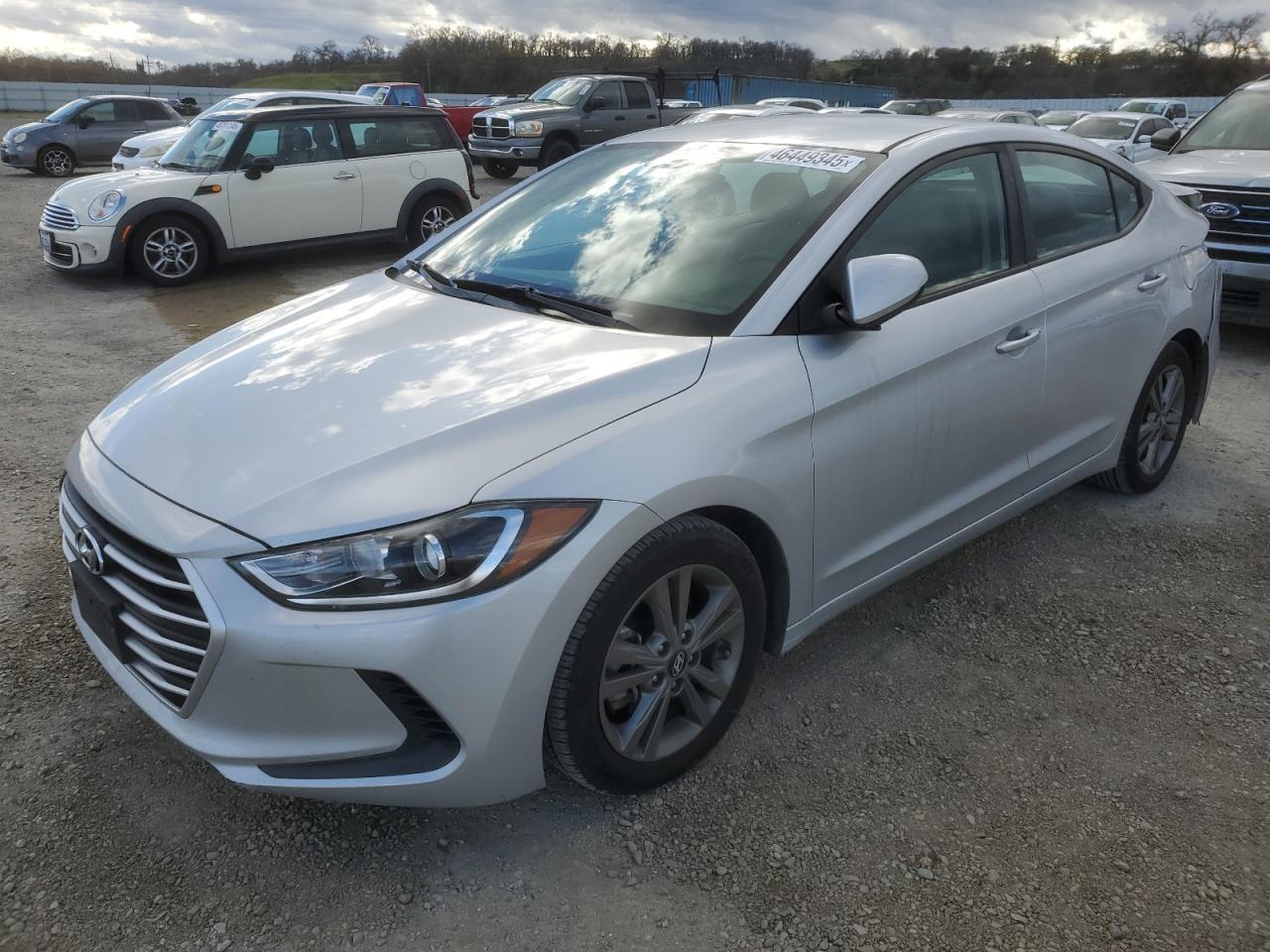 2018 HYUNDAI ELANTRA SE