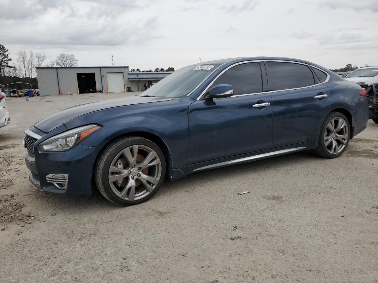 2015 INFINITI Q70L 3.7