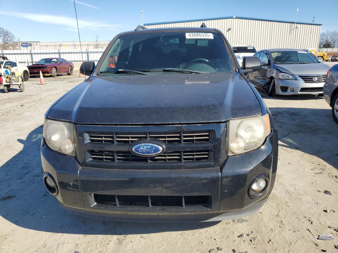 2010 FORD ESCAPE XLT - Image 5