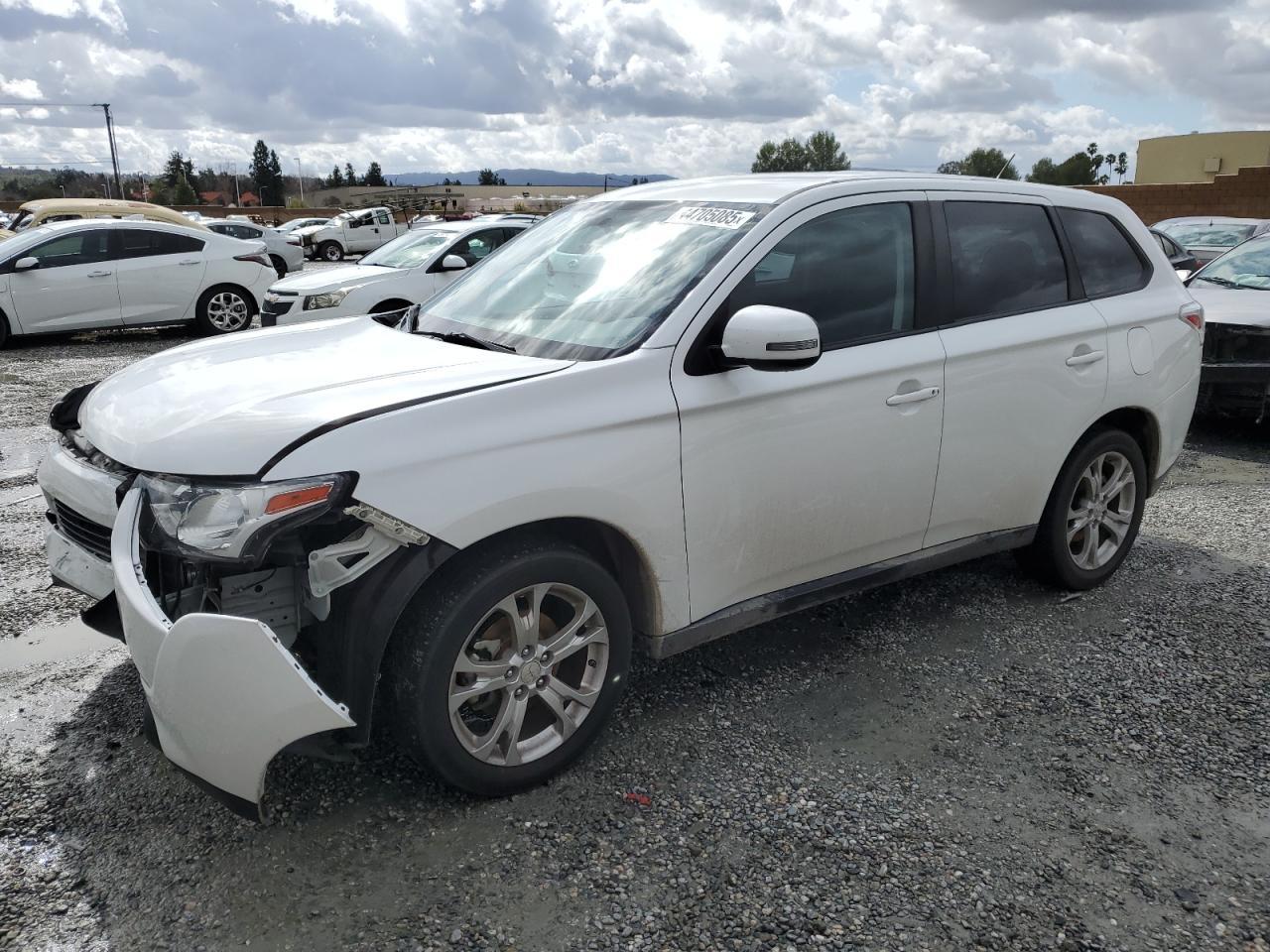2014 MITSUBISHI OUTLANDER