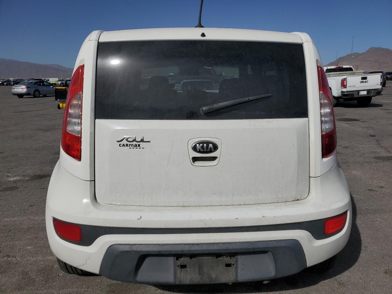 2013 KIA SOUL + - Image 6