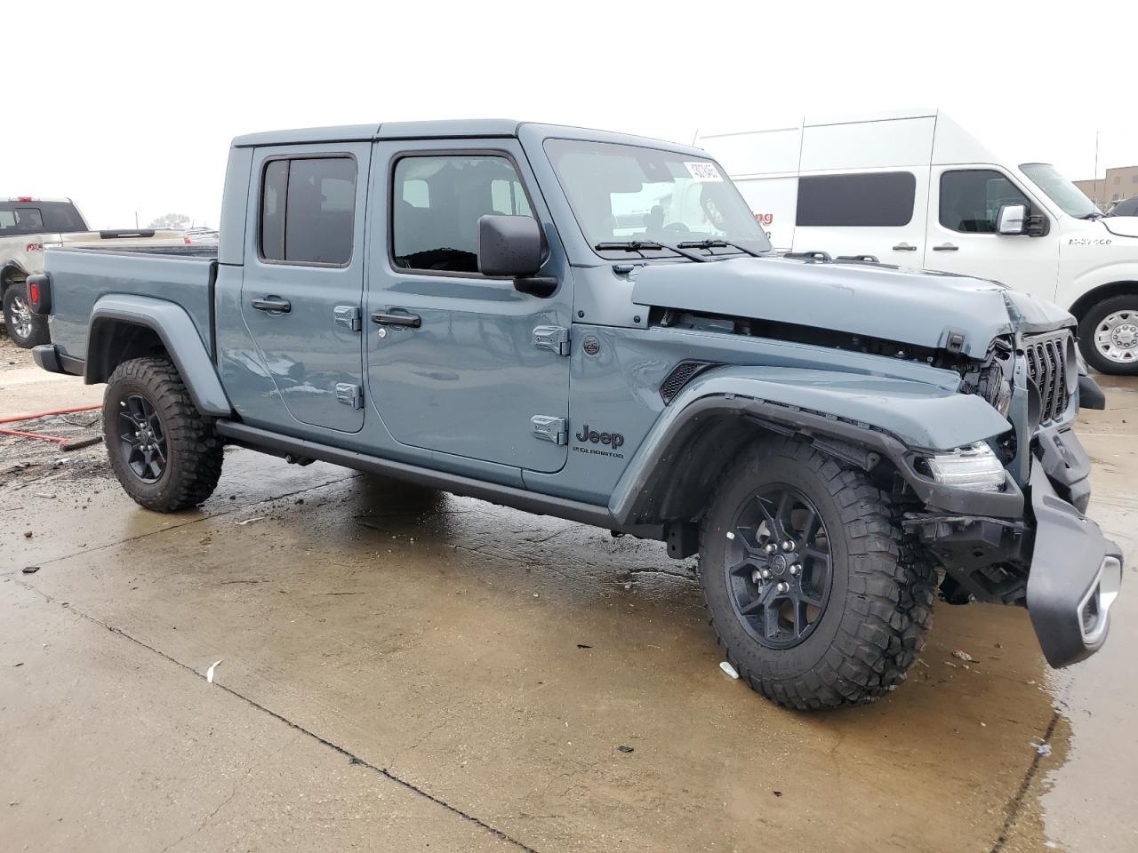 2024 JEEP GLADIATOR - Image 4