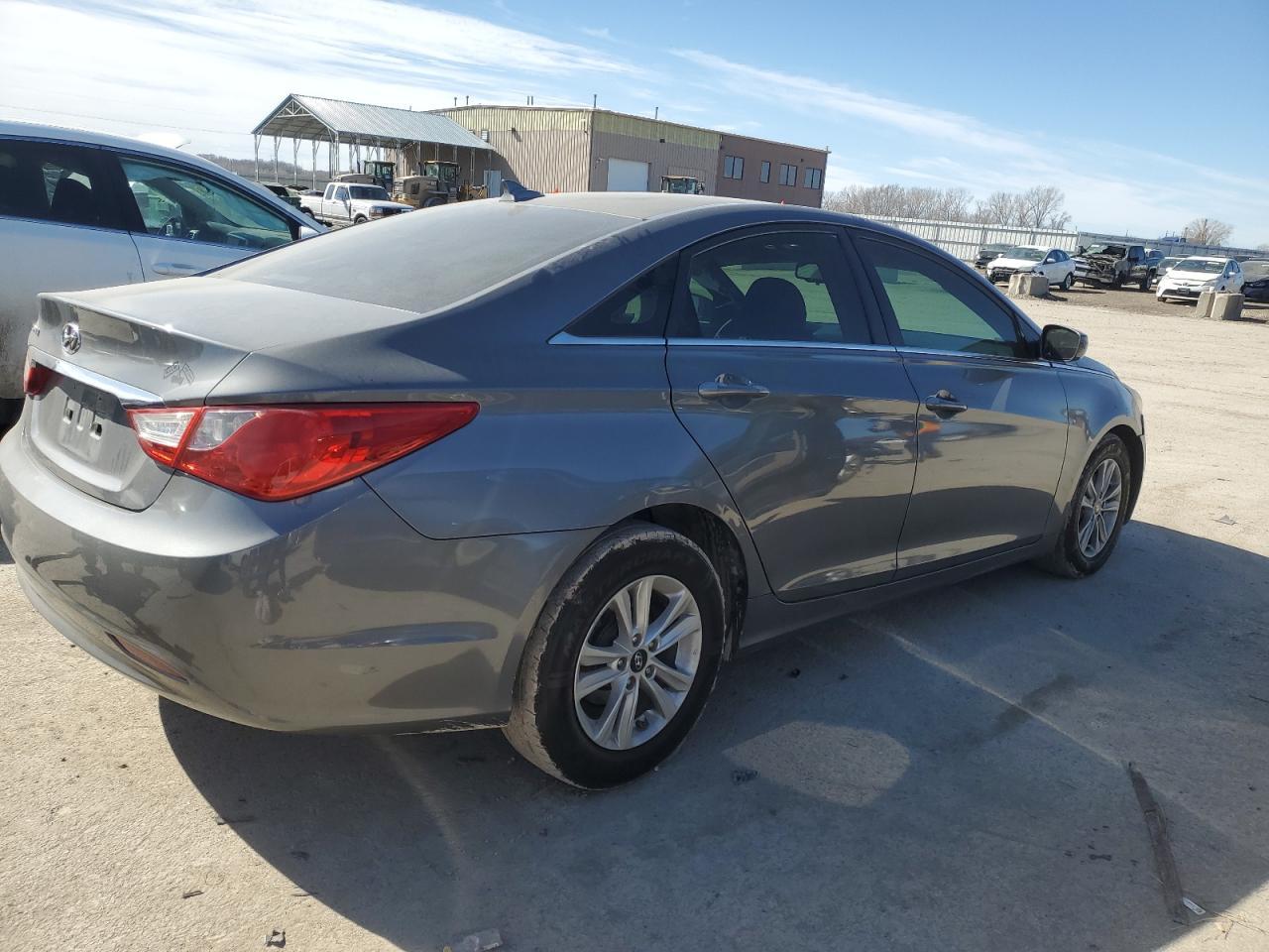 2013 HYUNDAI SONATA GLS - Image 3