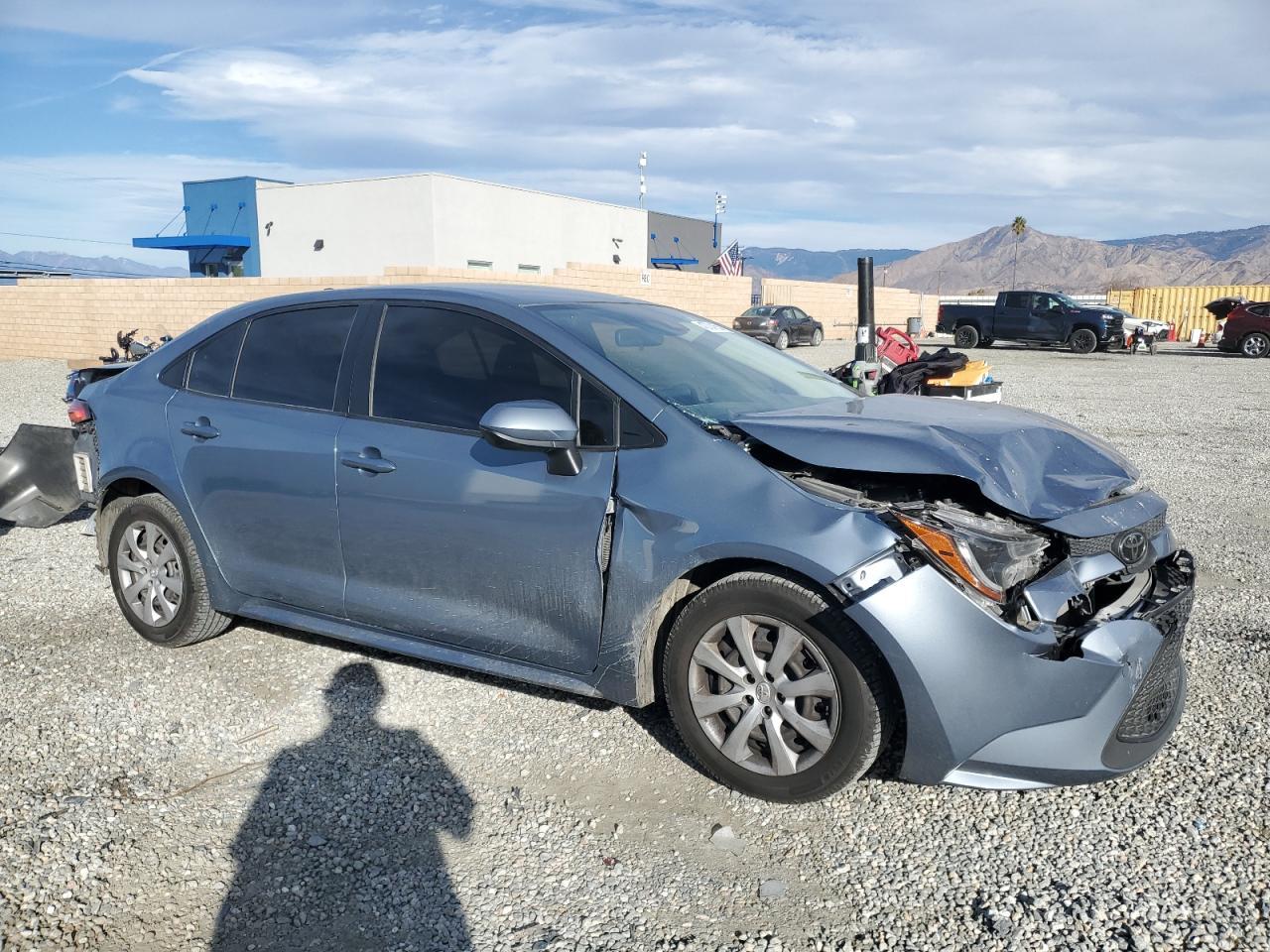2020 TOYOTA COROLLA LE - Фото 4