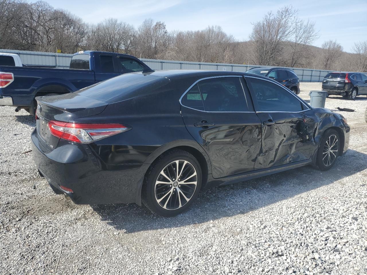 2019 TOYOTA CAMRY L - Image 3