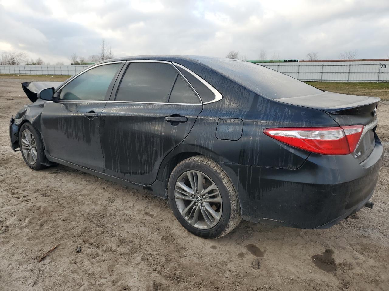 2017 TOYOTA CAMRY LE - Фото 2