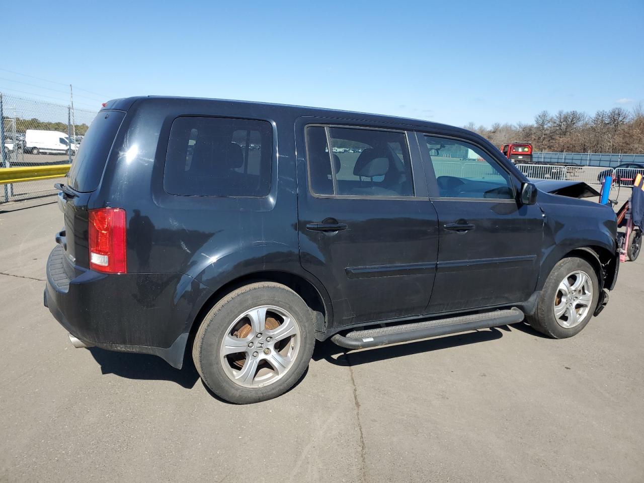 2015 HONDA PILOT EX - Фото 3