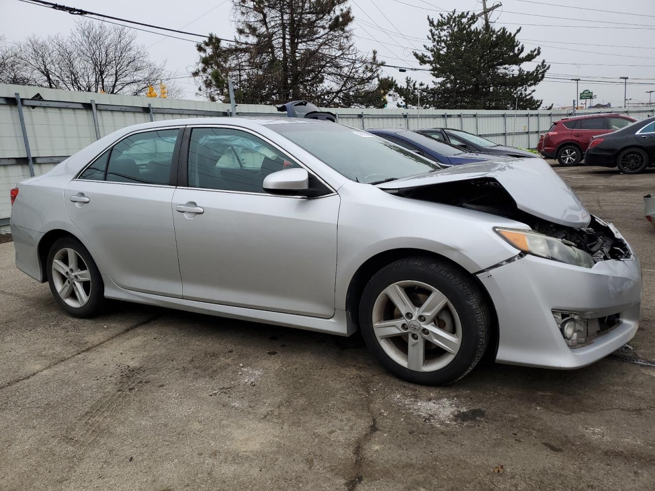 2014 TOYOTA CAMRY L - Image 4