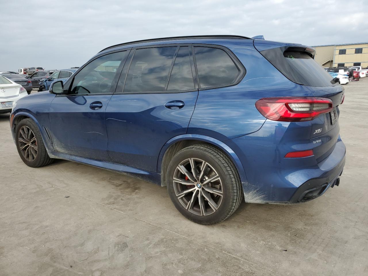 2022 BMW X5 XDRIVE4 - Фото 2