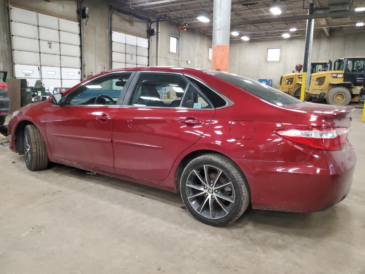 2017 TOYOTA CAMRY LE - Image 2