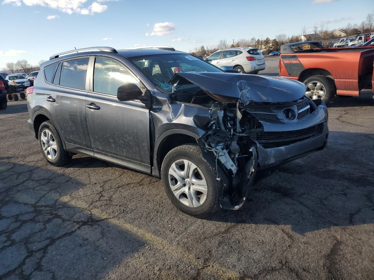 2015 TOYOTA RAV4 LE - Image 4