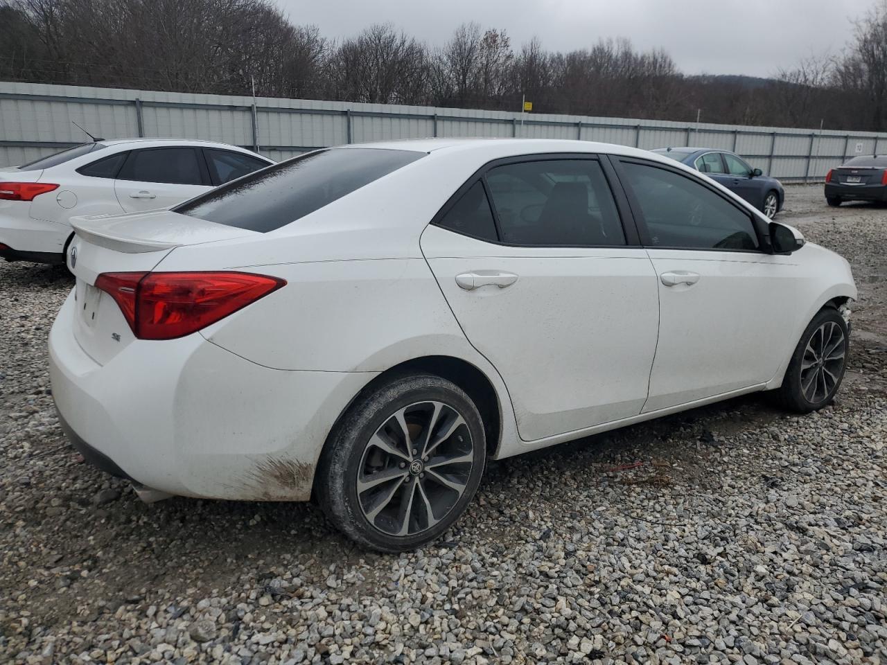 2018 TOYOTA COROLLA L - Image 3