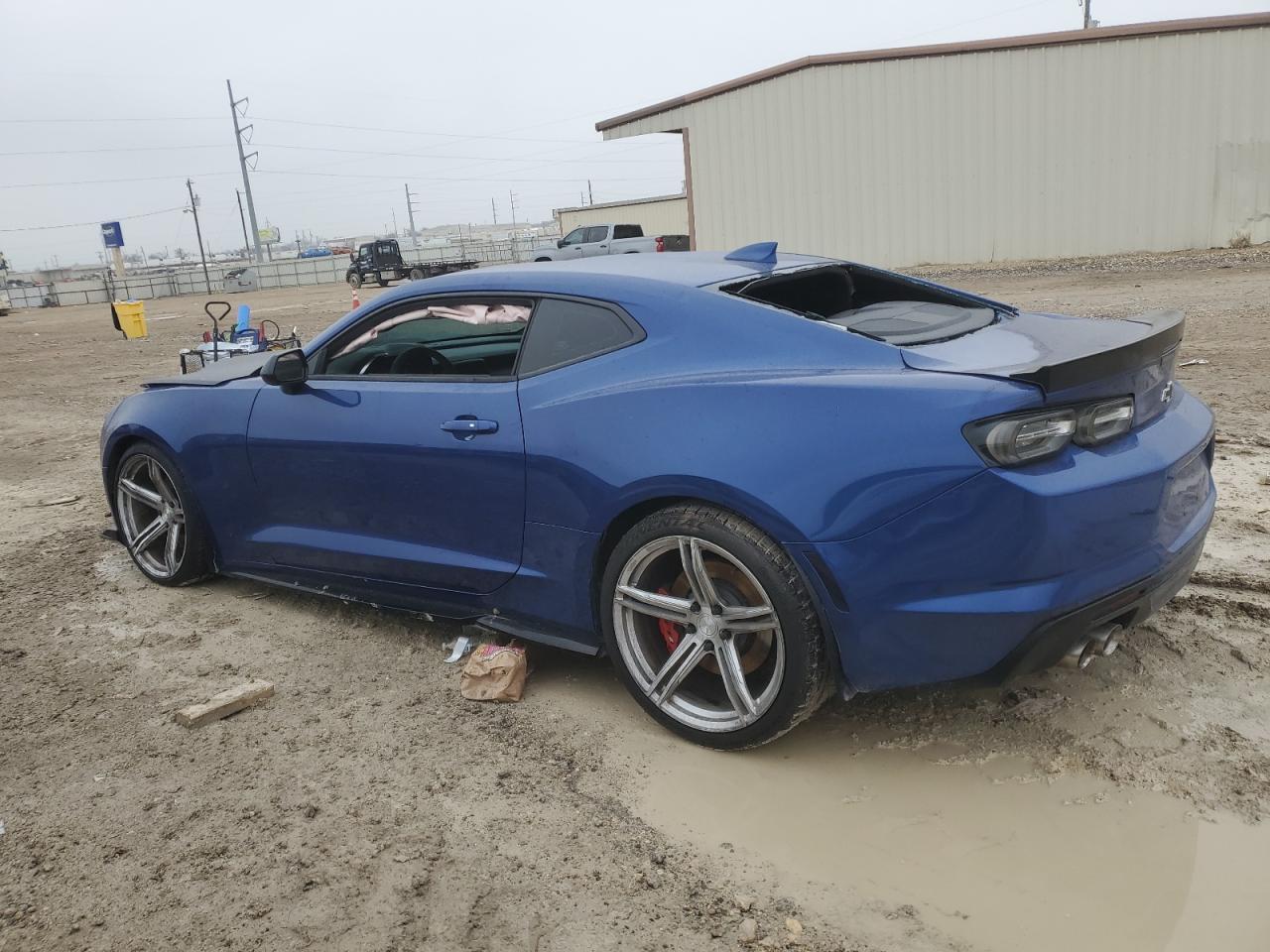 2021 CHEVROLET CAMARO LZ - Image 2
