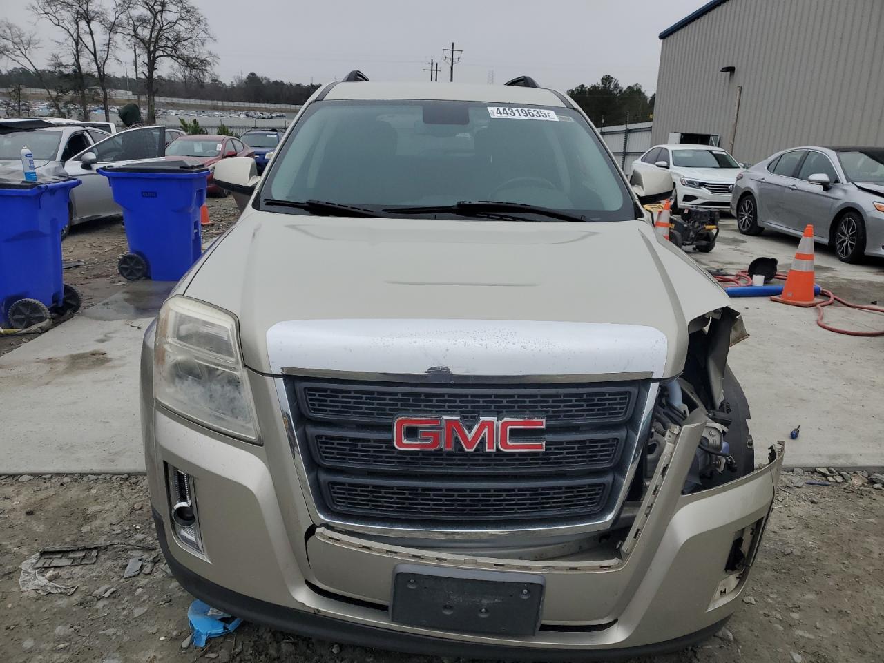 2013 GMC TERRAIN SL - Image 5