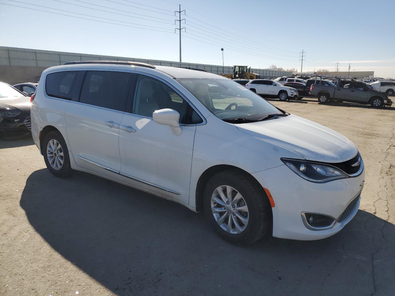 2017 CHRYSLER PACIFICA T - Image 4