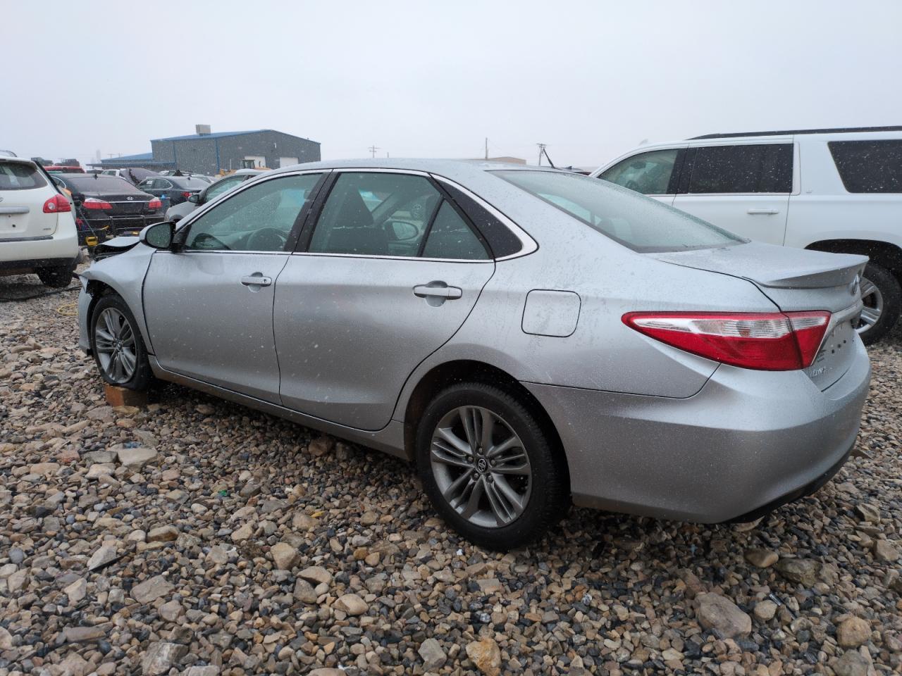 2017 TOYOTA CAMRY LE - Фото 2