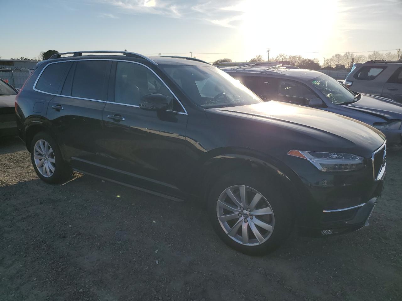 2016 VOLVO XC90 T6 - Фото 4