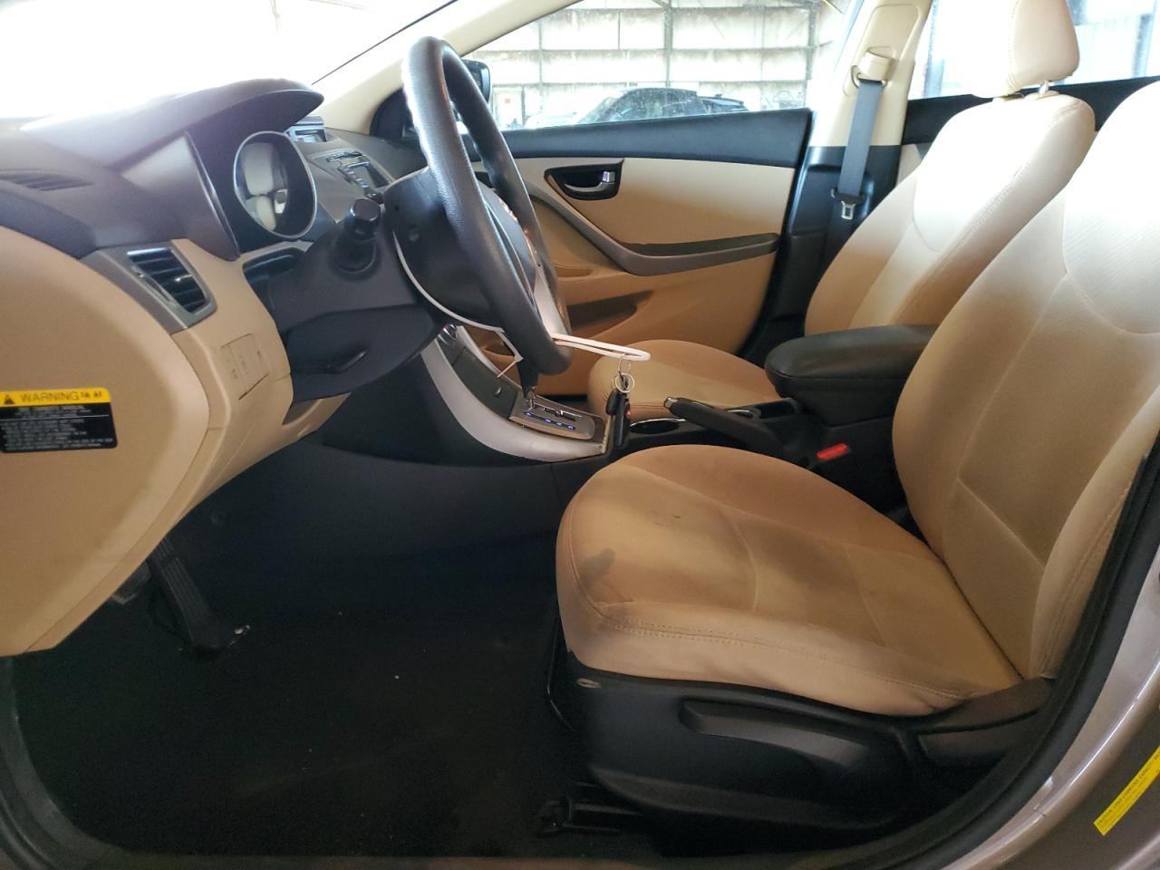 2013 HYUNDAI ELANTRA GL - Image 7