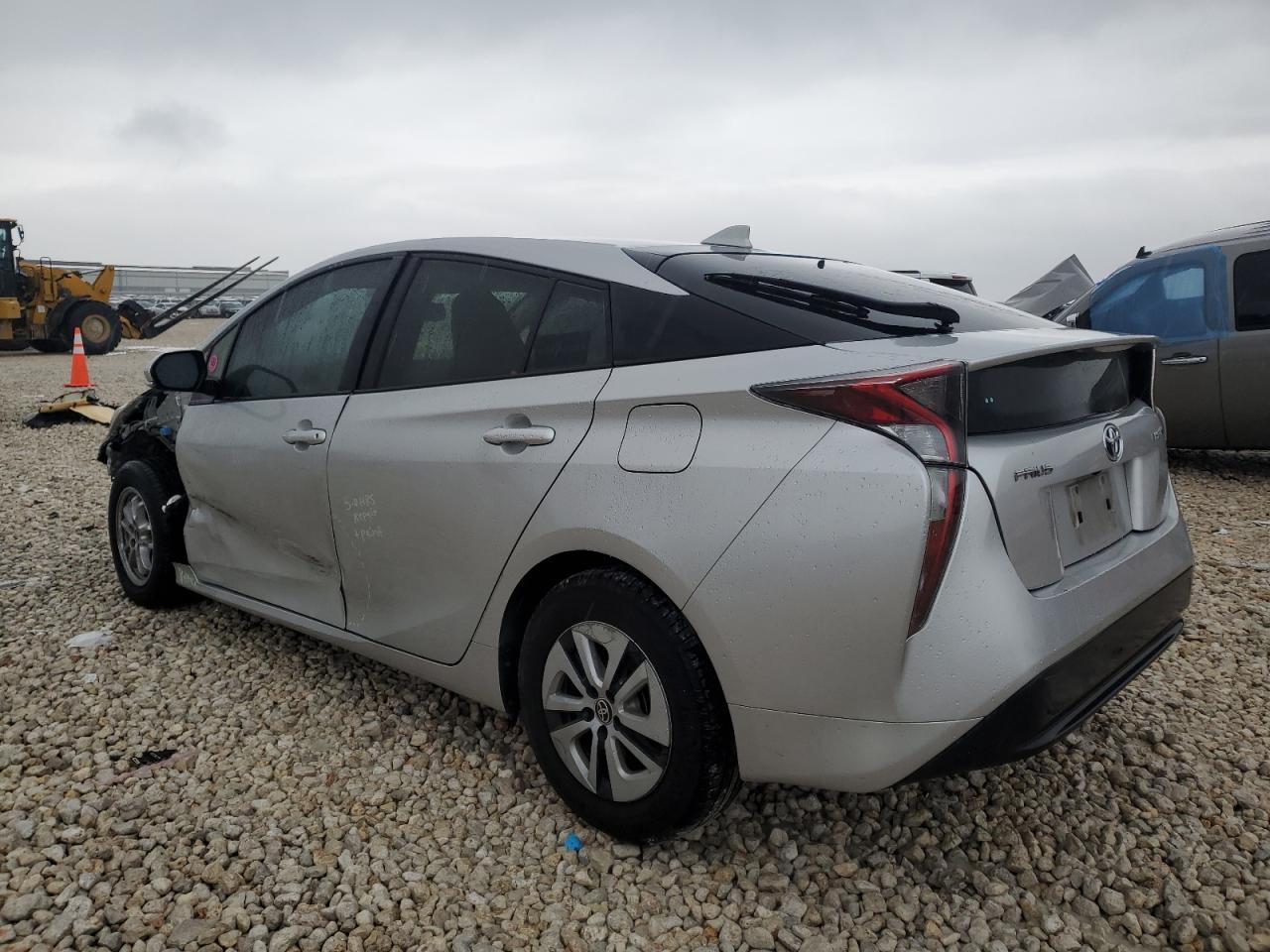 2016 TOYOTA PRIUS - Image 2