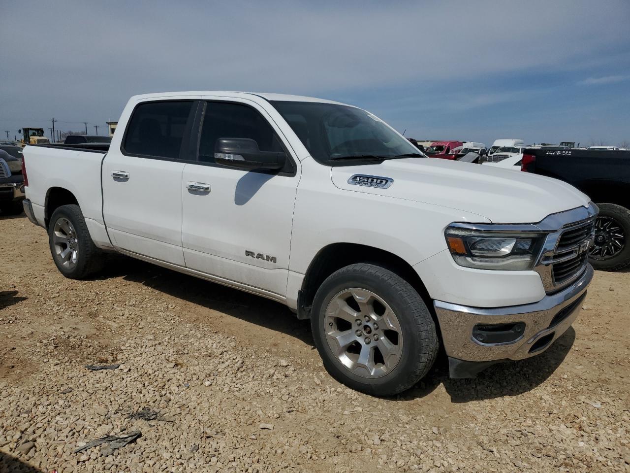2019 RAM 1500 BIG H - Фото 4
