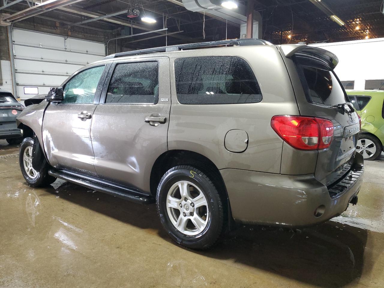2013 TOYOTA SEQUOIA SR - Image 2