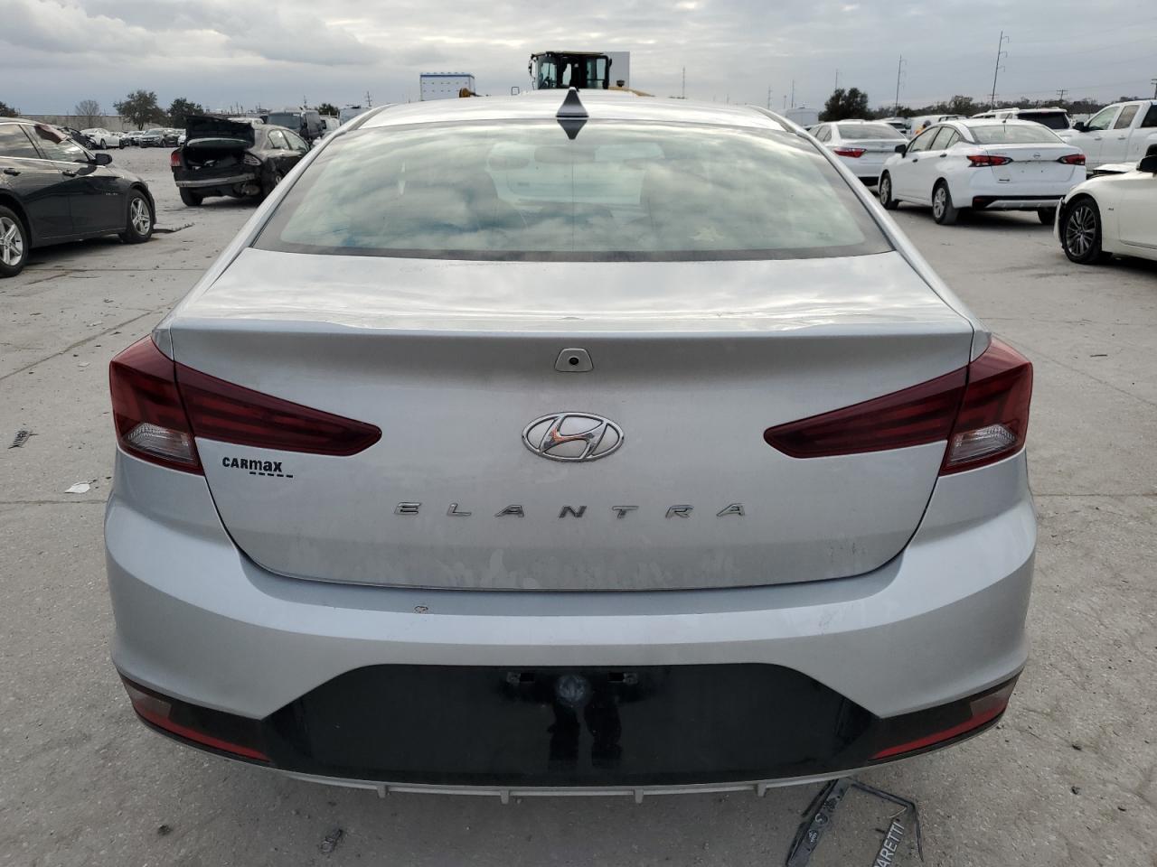 2019 HYUNDAI ELANTRA SE - Image 6